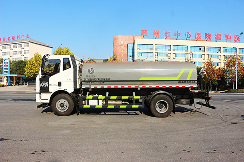 解放（J6）15噸綠化噴灑車